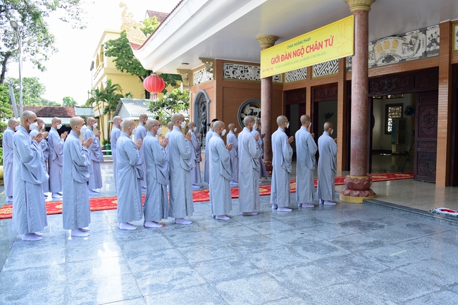 Lễ truyền giới Sa di Phương Trượng